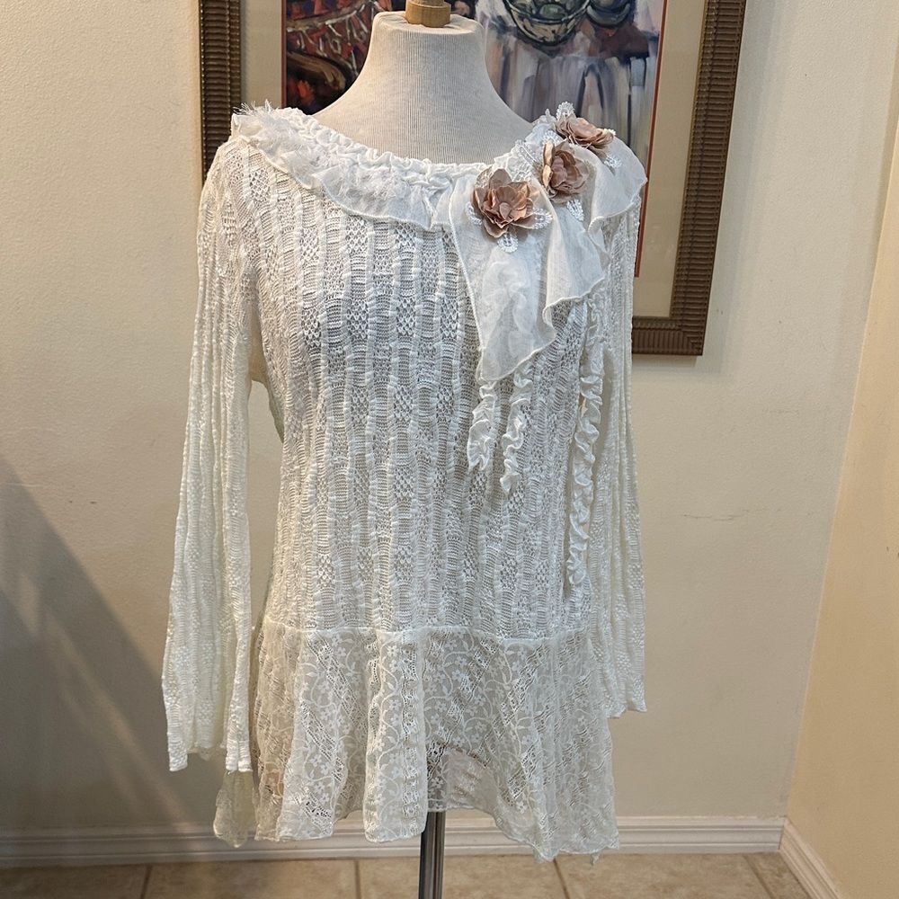 Zba (zee-bo)Elegant White Lace Women Top with Floral Fringe Accents Size Large - Picture 2 of 12